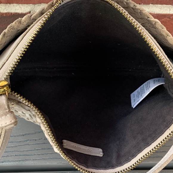 Madewell The Knotted Crossbody Bag in Woven Leather - Picture 9 of 14
